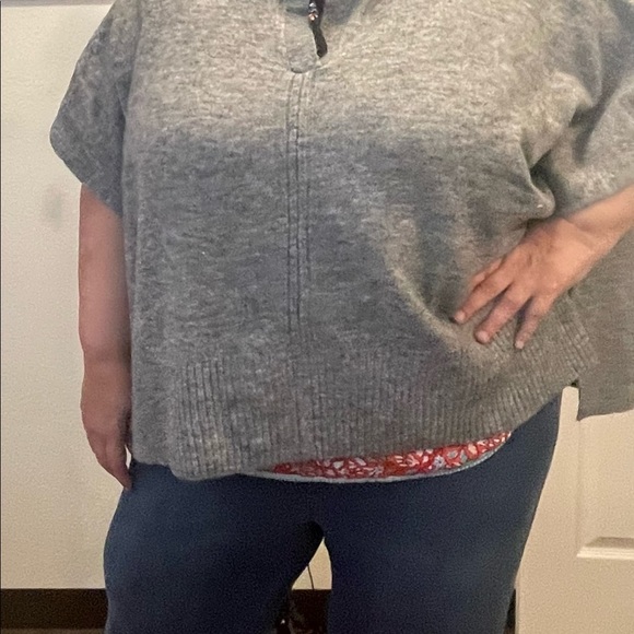 A new day OSFM gray poncho type sweater. NWT. Made with recycled polyester - Picture 6 of 8